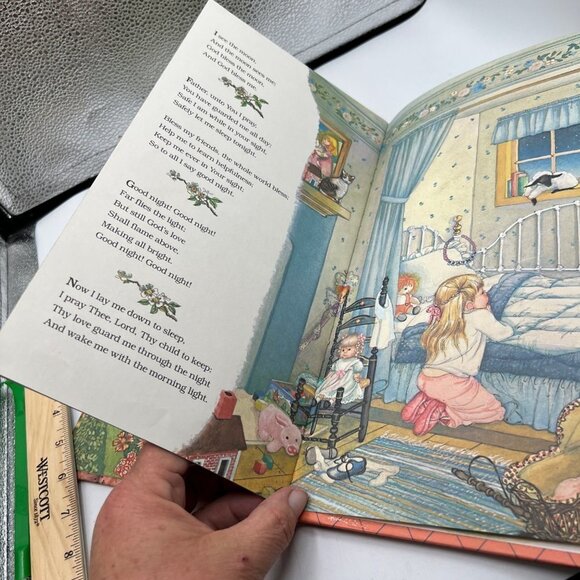 Prayers For A Small Child (Knee-High Book) Hardcover – April 12, 1984 - Picture 9 of 11